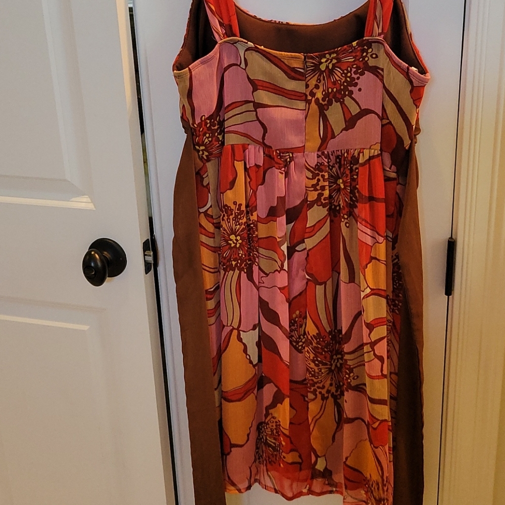 Dress - Picture 2 of 4